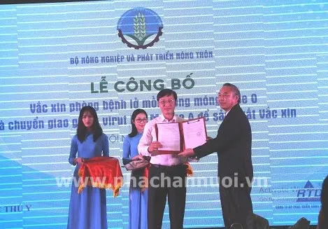 Công bố vắc xin phòng bệnh LMLM type O và chuyển giao giống vi rus LMLM type A để sản xuất vắc xin