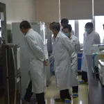 Đoàn lãnh đạo bộ NN&PTNN thăm phòng lab 4