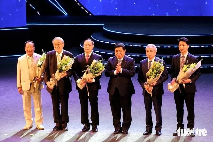 Công trình vacxin AVAC ASF LIVE nhận giải thưởng Bảo Sơn 2024