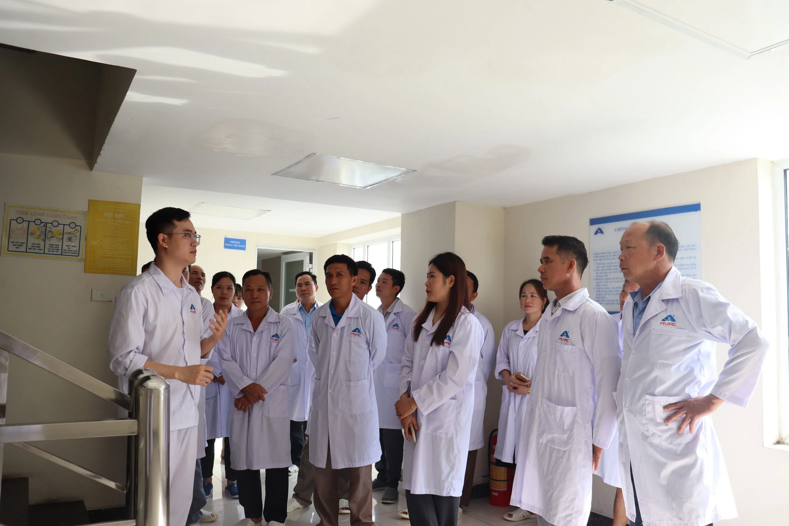 CÁC TRANG TRẠI, ĐẠI LÝ THUỐC THÚ Y HUYỆN LỤC NGẠN – BẮC GIANG THĂM QUAN NHÀ MÁY SẢN XUẤT VẮC XIN AVAC