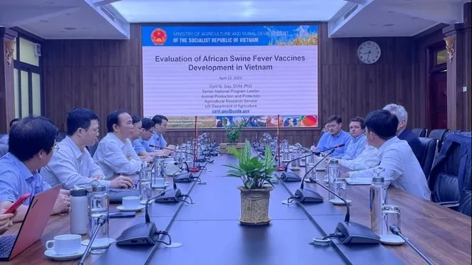 Vietnam’s transparent approach in sharing information on ASF vaccines with WOAH and FAO