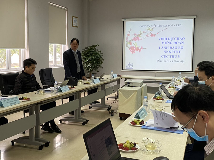 Đoàn lãnh đạo bộ NN&PTNN , Cục Thú Y về thăm và làm việc 2