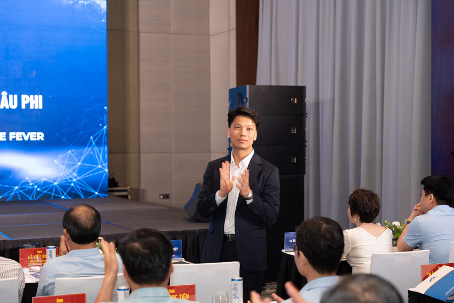 Hội thảo khoa học tại Hồ Tràm 4